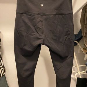 Lulu Lemon cropped leggings